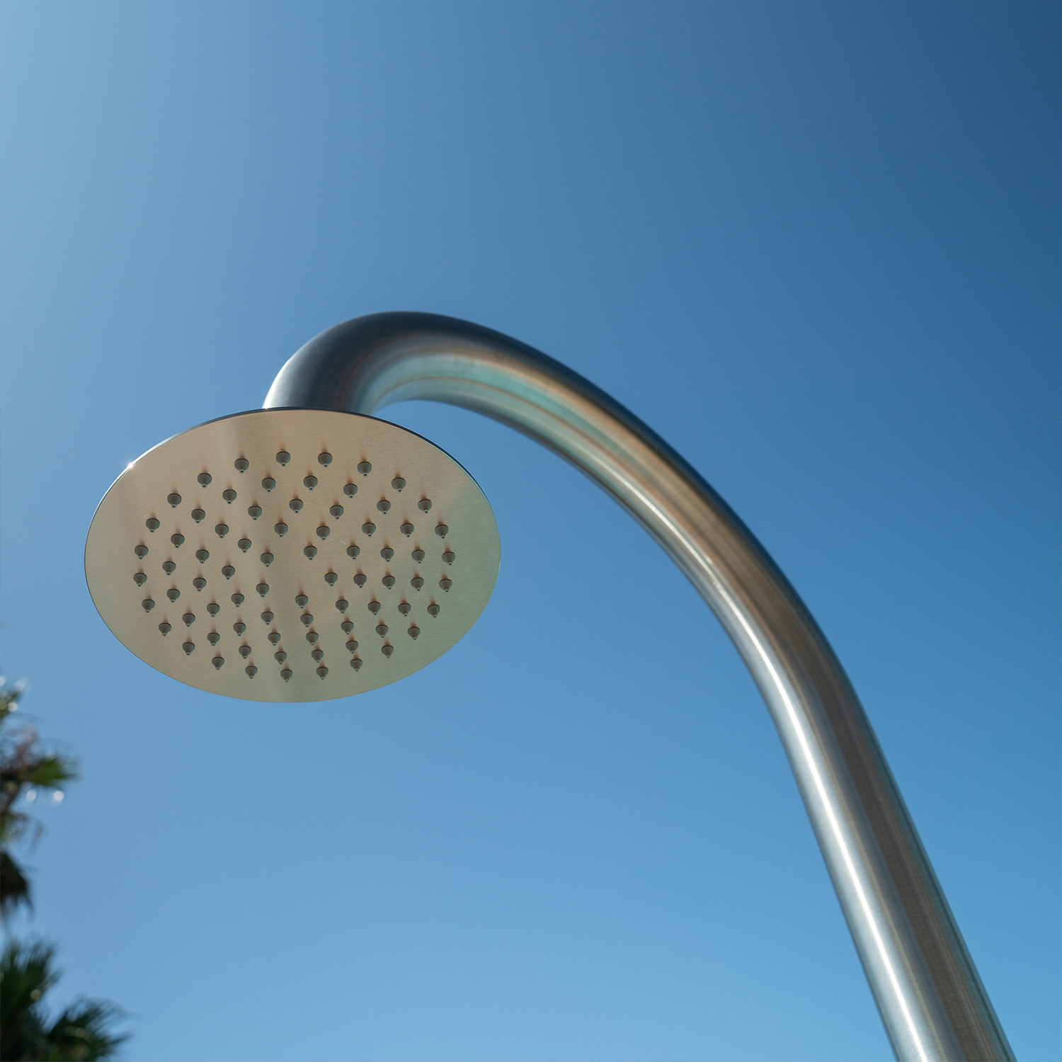 DOCCIA-PALAU-FREDDA-4 - SINED | Pool Showers | Garden Chaise Lounge | Electric Fireplaces | Infrared Heaters