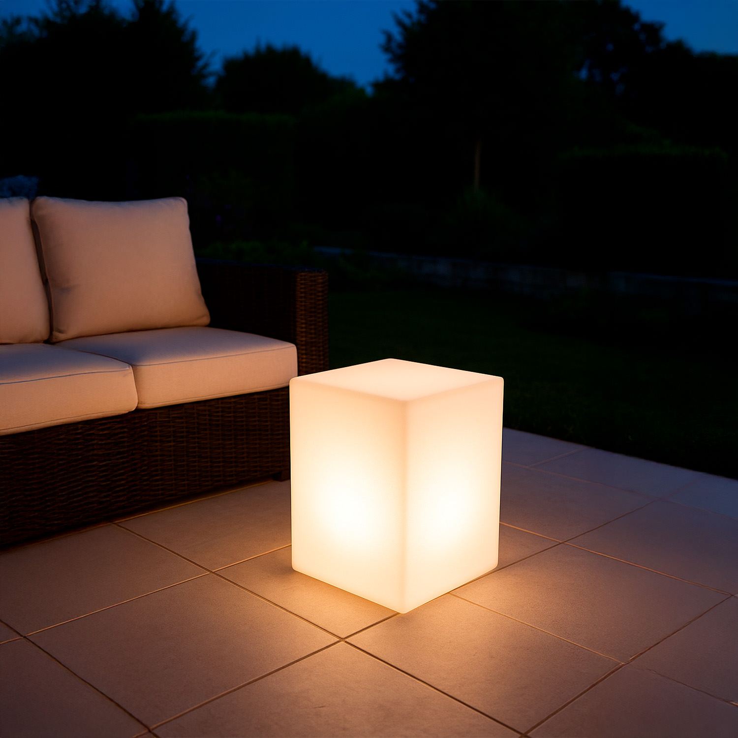 SGABELLO-LUMINOSO-PAR-8 - SINED | Pool Showers | Garden Chaise Lounge | Electric Fireplaces | Infrared Heaters